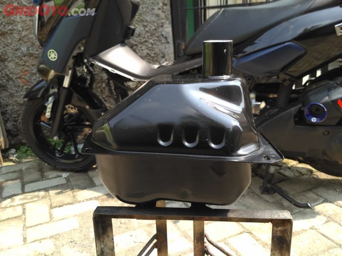 Tangki Yamaha NMAX 9 Liter buatan Razan Yamaha India