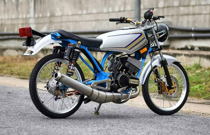 Yamaha RX-K 135 dengan modifikasi kaki-kaki super langsing