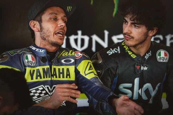 Valentino Rossi bersama muridnya, Francesco Bagnaia