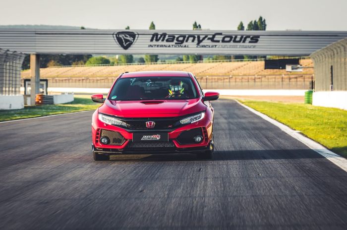 Honda Civic Type R yang dipakai pecahkan rekor