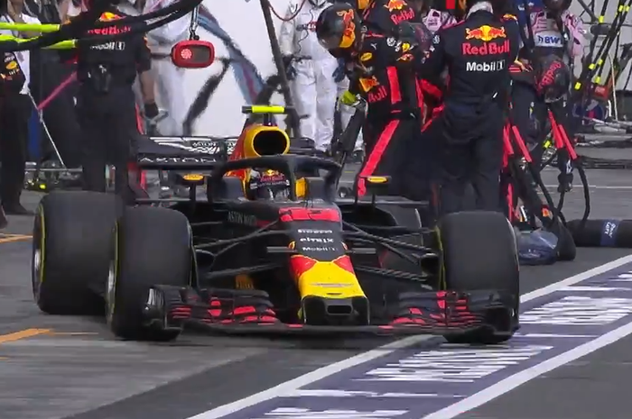 Pit stop pembalap Red Bull, Max Verstappen