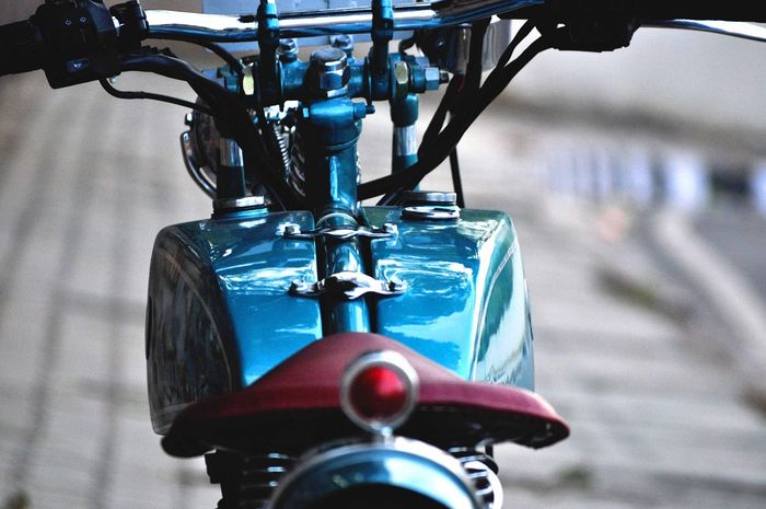 Royal Enfield Classic 500 retro klasik dari Puranam Design