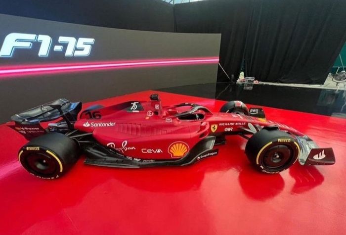Mobil Ferrari F1-75 yang bocor di media sosial sehari sebelum diluncurkan
