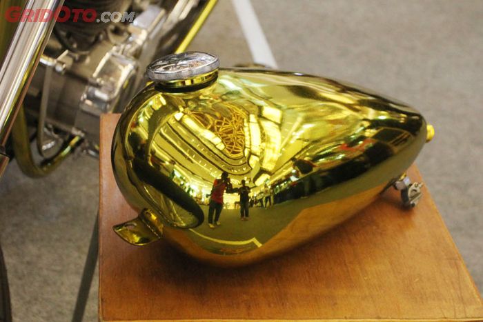 Krom emas bikin motor jadi makin mewah