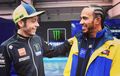 Ini Jadwal Valentino Rossi Naik Mobil F1 Lewis Hamilton Naik Yamaha M1