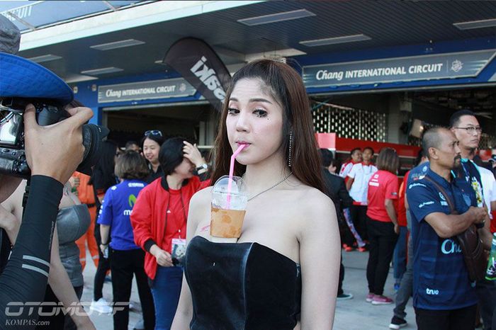 Umbrella Girl di ARRC 2017 Thailand