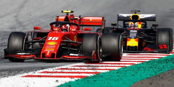 Charles Leclerc bersaing sengit dengan Max Verstappen di GP F1 Austria 2019