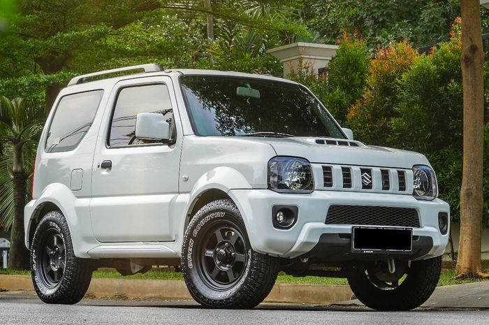 Suzuki Jimny pakai pelek lansiran Volk Racing jadi makin ganteng