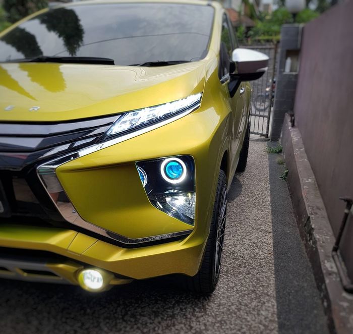 tidak perlu custom hanya tambah cat hitam (black housing) untuk reflektor