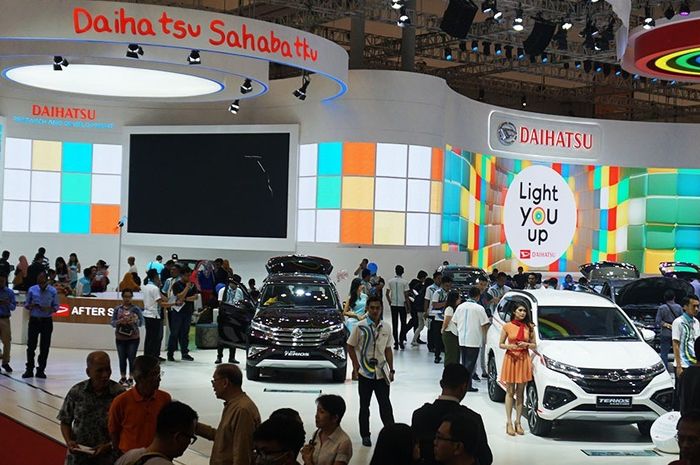 Ilustrasi. Suasana booth Daihatsu saat berpartisipasi di salah satu pameran otomotif.