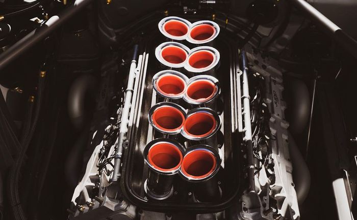 Mesin F1 V10 Judd GV4 4.000 cc bertenaga 750 dk di Toyota Supra A90