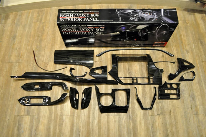 interior panel plug and play untuk Toyota Voxy