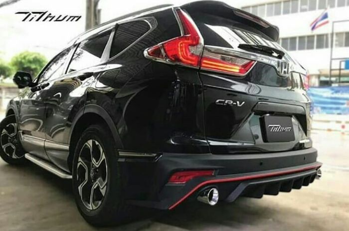 Buritan Honda CR-V pakai body kit Tithum