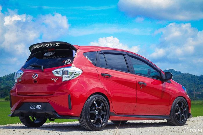 Modifikasi Daihatsu Sirion asal Malaysia ini tampil ganteng bergaya sporty minimalis