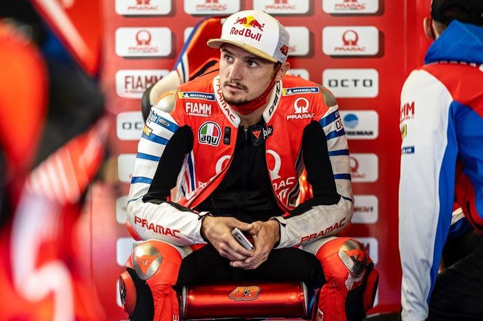 Pelindung visor helm Fabio Quartararo yang jadi biang keladi keluarnya Jack Miller dari balapan MotoGP Emilia Romagna 2020 dilelang.