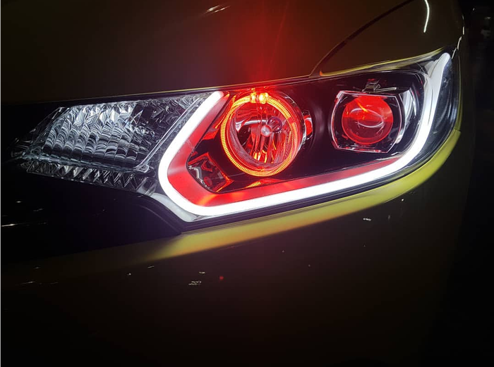 Angel eyes dan demon eyes bergabung dalam satu headlamp plus LED fleksibel