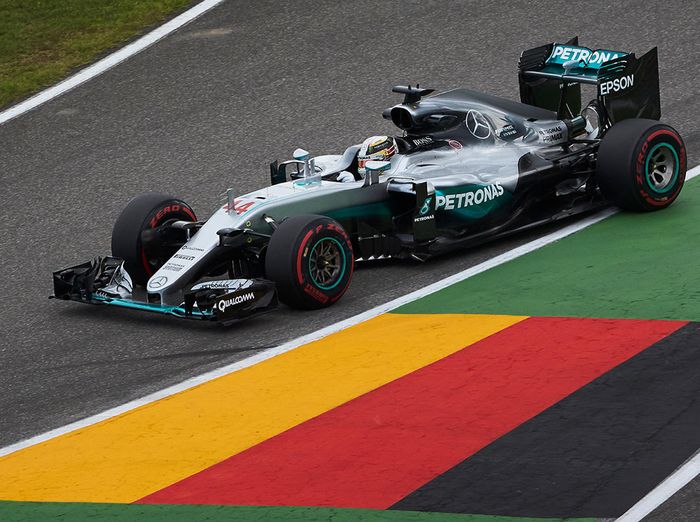 Jika Lewis Hamilton bisa menang di GP F1 Jerman 2018, ia akan menyamai rekor pembalap tuan rumah Michael Schumacher