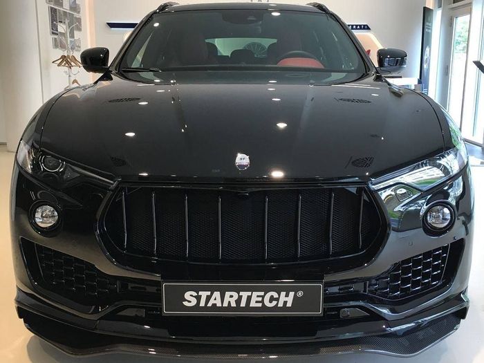 Tampilan depan Maserati Levante garapan Startech