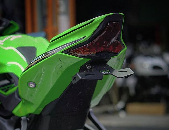 Tail tidy WR3 khusus untuk Kawasaki Ninja ZX-25R bikin buritan makin sporty