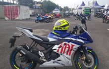 Bahaya Jangan Biasakan Simpan Helm Di Atas Tangki Motor