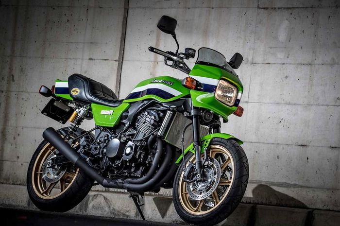 Kawasaki Z900RS Cafe bergaya lawas ala Kawasaki Z1000R ELR