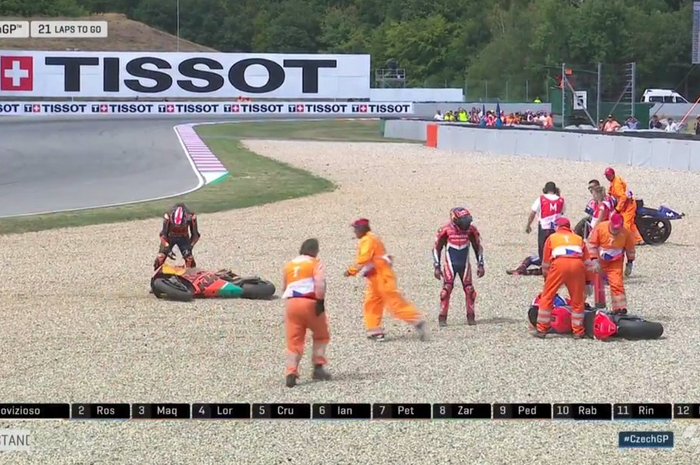 Crash di lap pertama MotoGP Ceko 2018