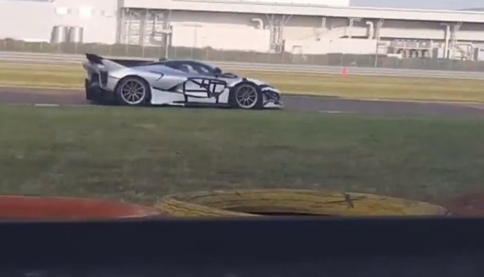 Mobil misterius diduga dari Ferrari