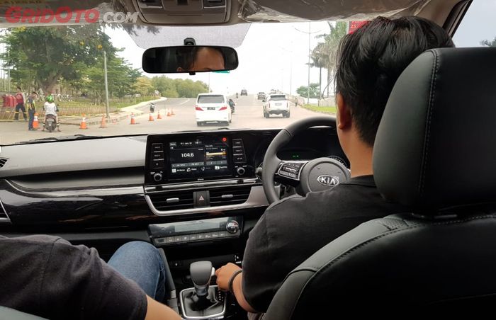 Sesi Test Drive KIA Seltos