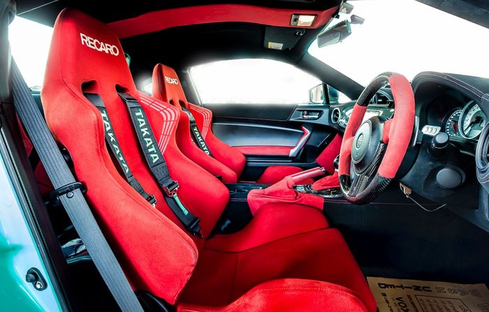 Tampilan kabin modifikasi Toyota 86 street racing asal Thailand