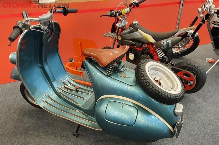 Vespa 2-tak dikonversi jadi motor listrik oleh Waay Custom