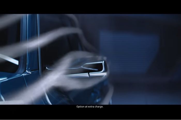 Audi dengan spion kamera