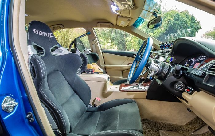 Tampilan kabin racing Toyota Camry