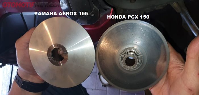 Beda puli depan Yamaha Aerox 155 dengan Honda PCX 150