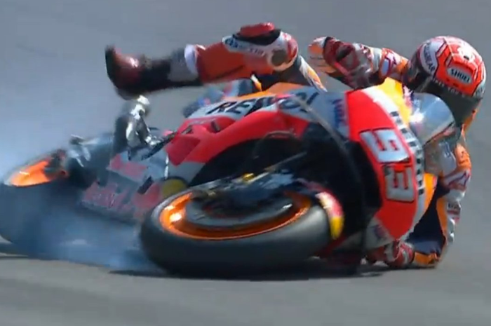 Marc Marquez crash di kualifikasi MotoGP San Marino 2018