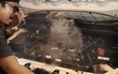 Ini Bahaya Menyiram Mesin Mobil Overheat Pakai Air