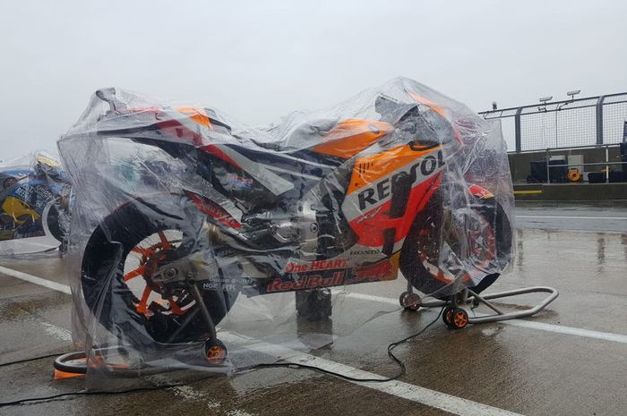 MotoGP Inggris ditunda karena kondisi trek masih belum memungkinkan