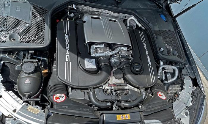 Mesin modifikasi Mercedes-AMG C63 S Convertible dioprek hingga 578 dk 