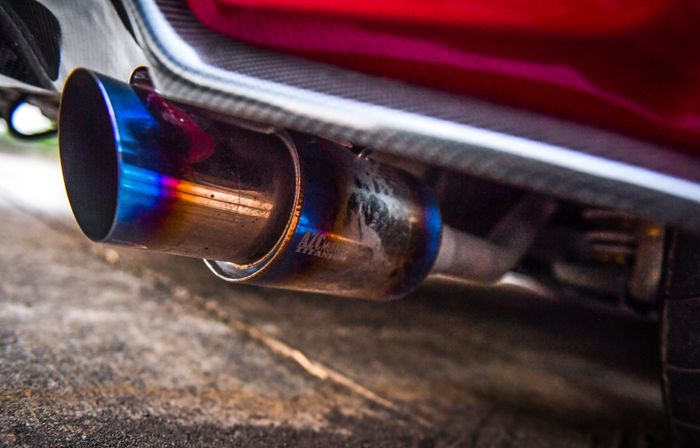 Mesin modifikasi Honda Jazz GK5 diupgrade pakai knalpot AZC