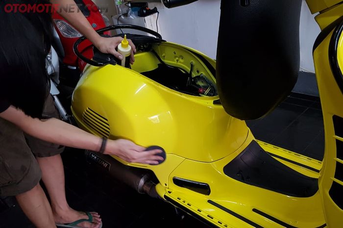 Tips agar cat motor tetap kinclong saat juhan