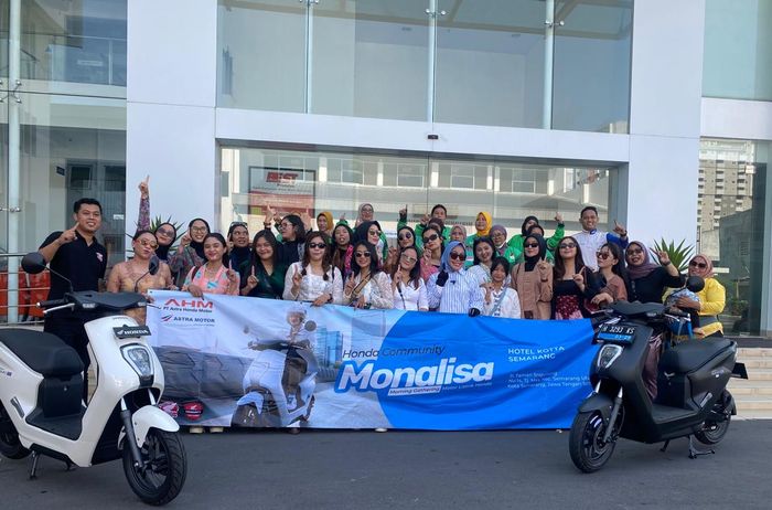 Keseruan para bikers wanita di Semarang berkeliling kota pakai motor listrik Honda EM1 e: