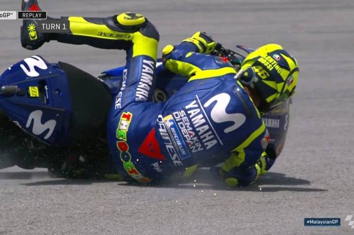 Valentino Rossi crash di MotoGP Malaysia