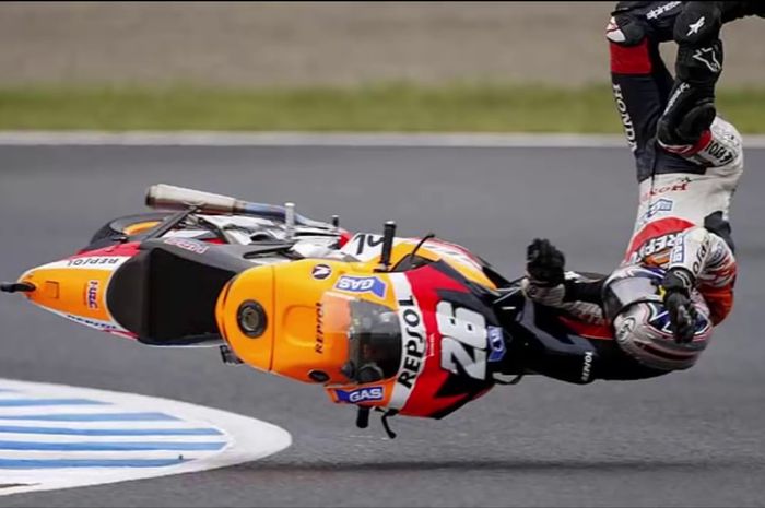 Salah satu kecelakaan Dani Pedrosa di MotoGP Austria