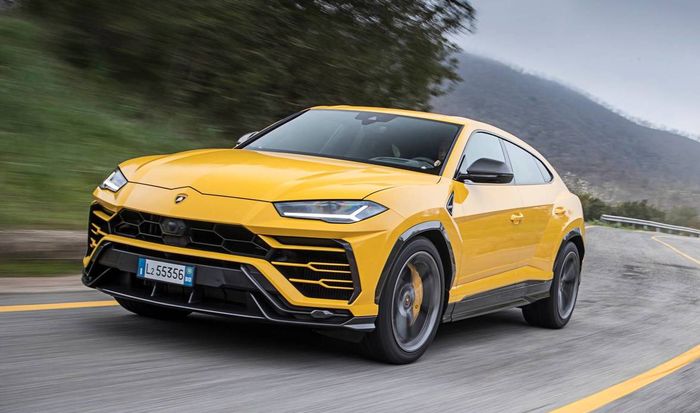 SUV dari pabrikan yang kondang dengan sport car-nya, Lamborghini Urus