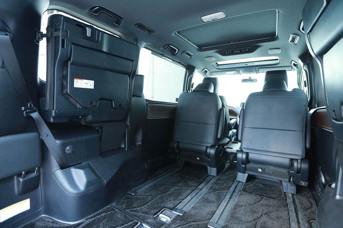 Kabin Voxy sangat luas