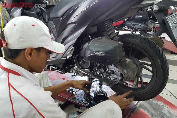 Mulai Honda BeAT Hingga PCX, Segini Tarif Servisnya di Bengkel Resmi AHASS  - GridOto.com