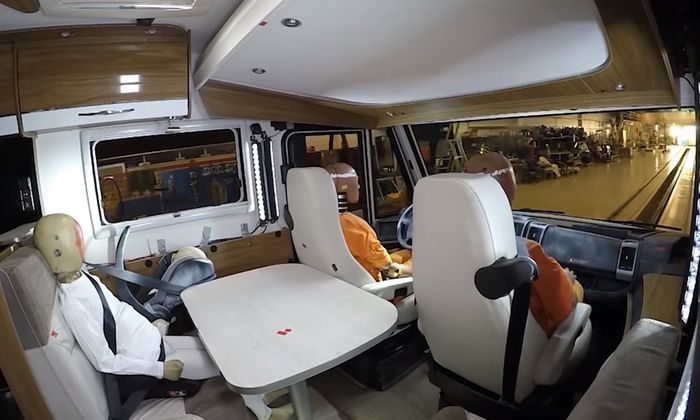 Camper van punya interior layaknya sebuah rumah
