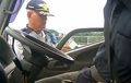 Jelas Banget, Oknum Dishub Lempar Duit Sogokan, Minta 'Jatah' Yang Lebih Gede