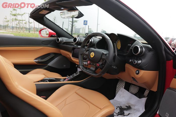 Desain kabin Ferrari Portofino kombinasi elegan dan sporti