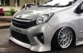 Pedih....Toyota Agya Gesrek Aspal Sampai Bumpernya Mau Copot, Mau Jadi Show Atau Dirusak
