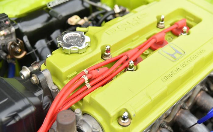 Modifikasi Honda Civic Nouva sudah engine swap pakai mesin B16A